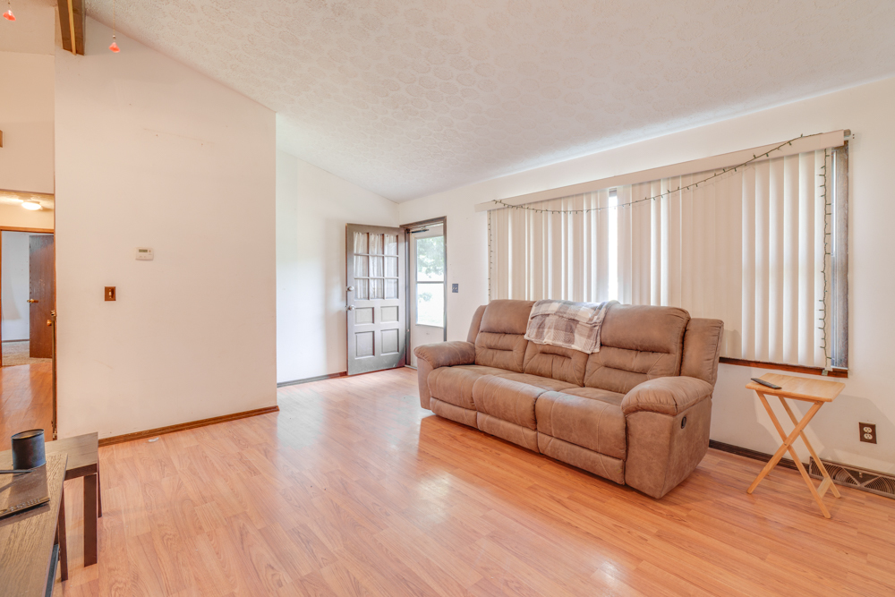 123 White Oak Park Lane Property Photo 12