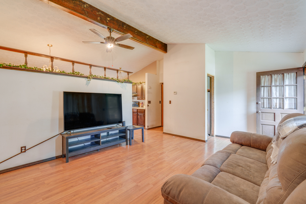 123 White Oak Park Lane Property Photo 13