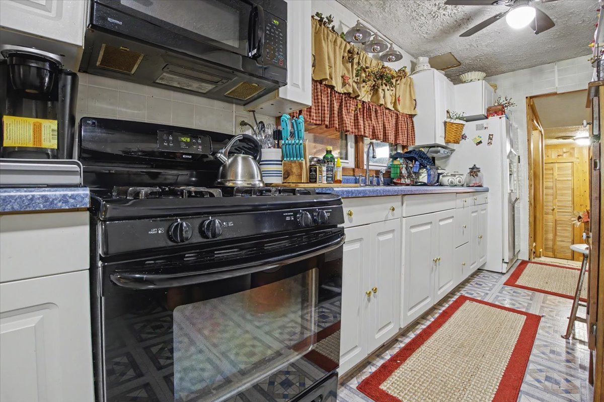 206 Park Street Property Photo 11