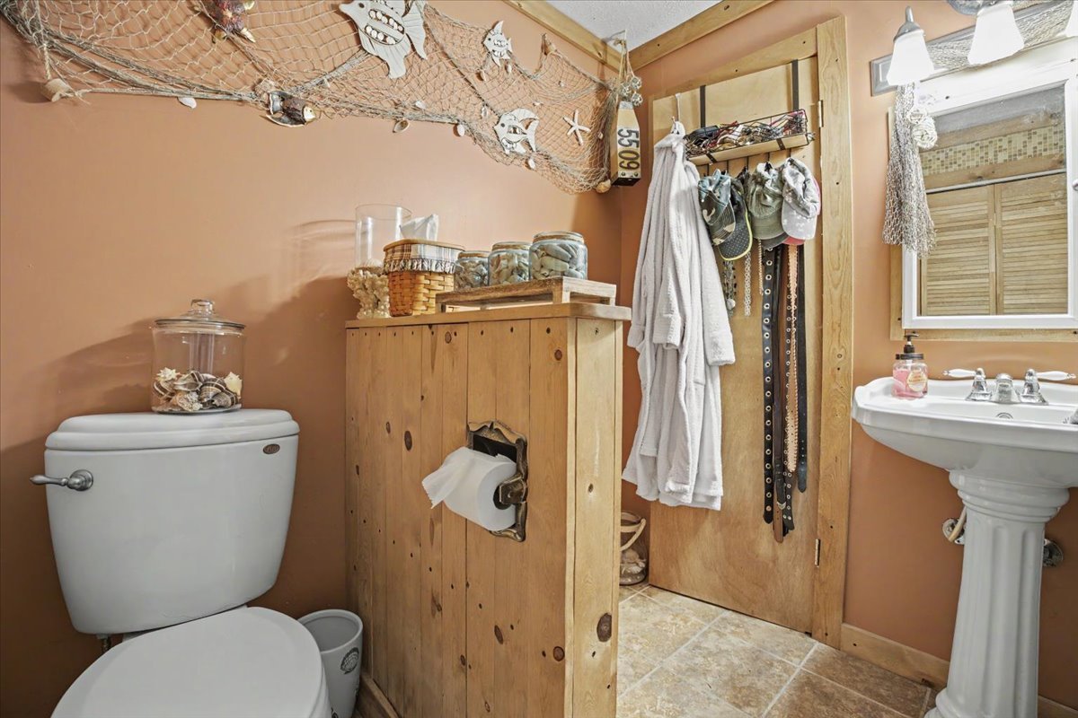 206 Park Street Property Photo 24