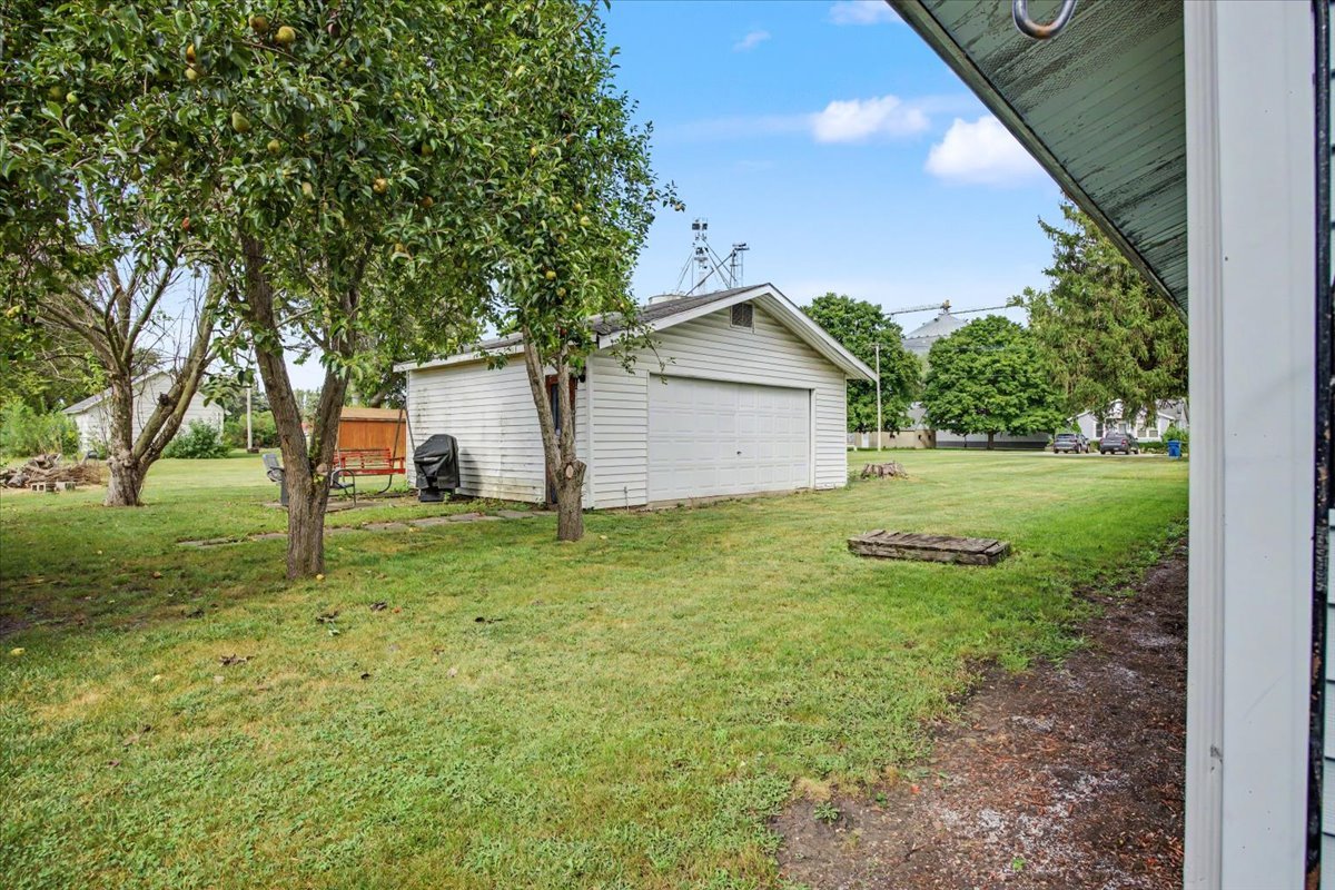 206 Park Street Property Photo 30