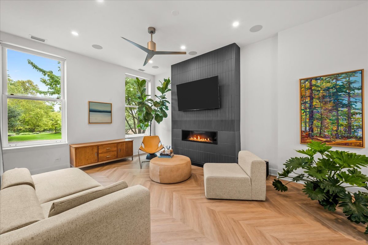 271 Whistler Road Property Photo 4
