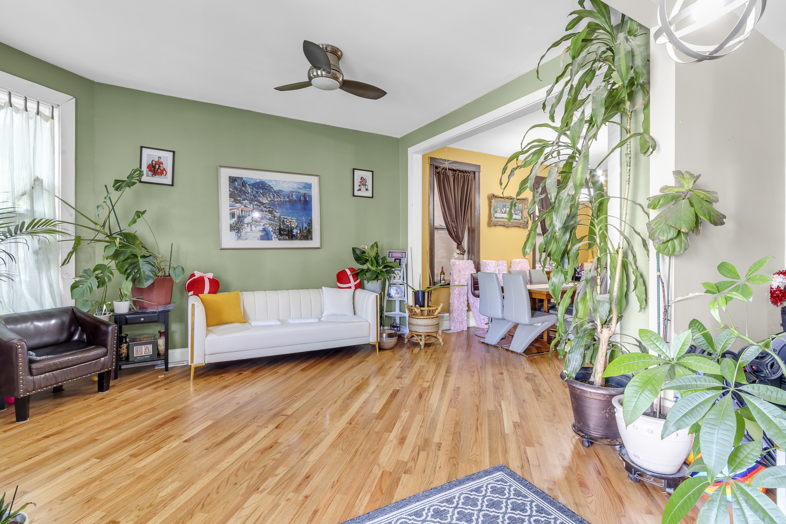 2114 S Trumbull Avenue Property Photo 5
