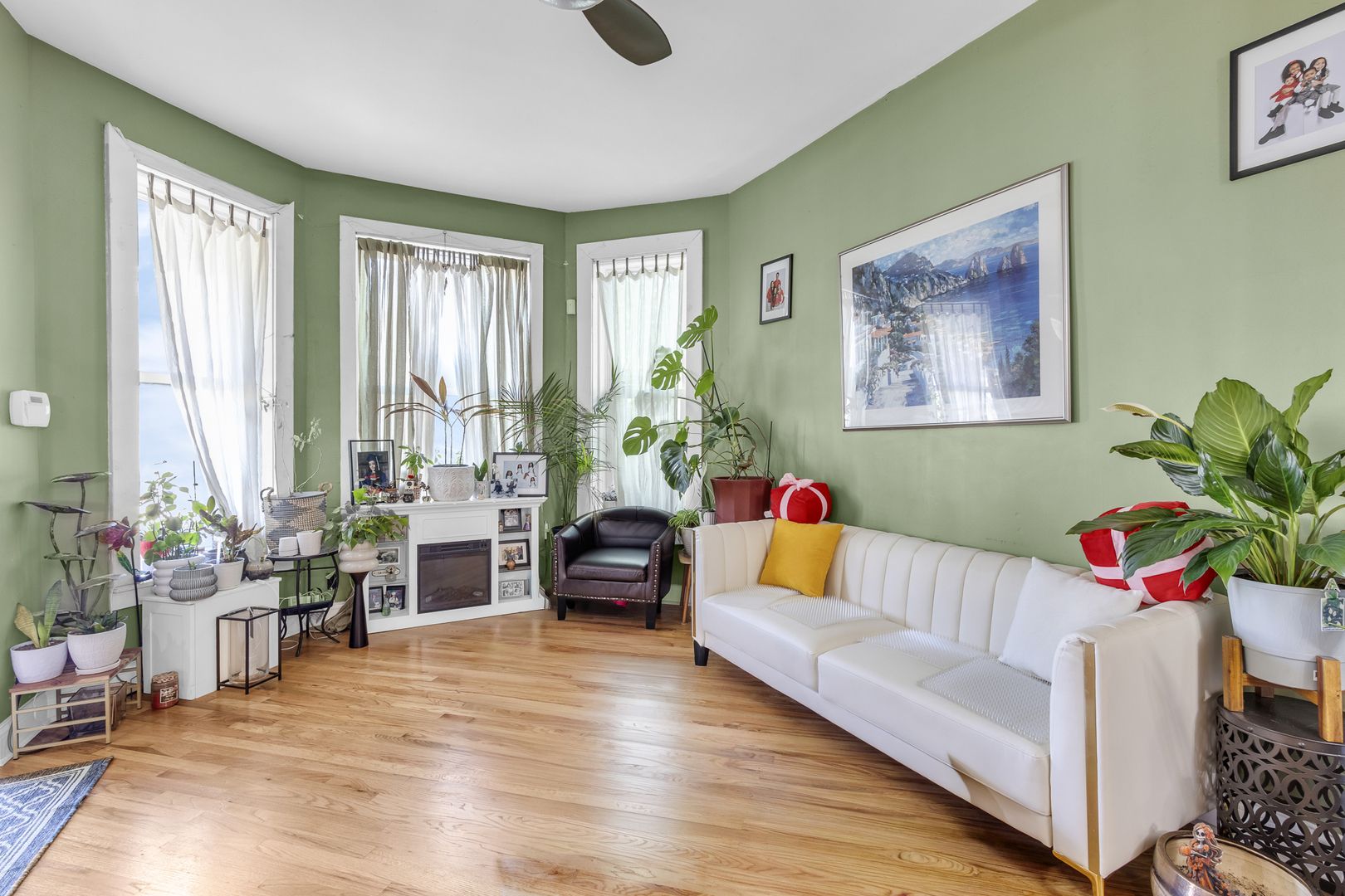 2114 S Trumbull Avenue Property Photo 16