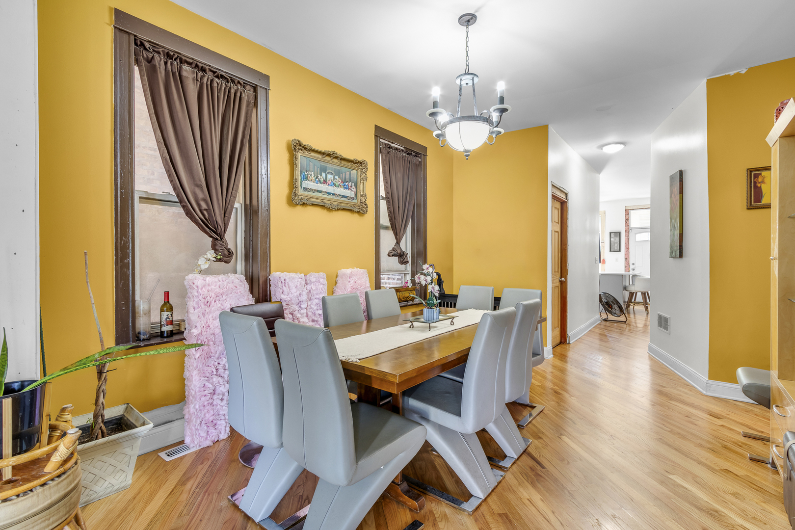 2114 S Trumbull Avenue Property Photo 18
