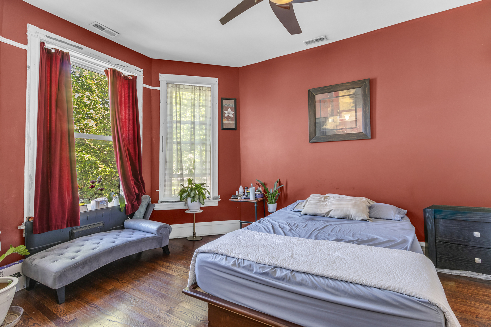 2114 S Trumbull Avenue Property Photo 26