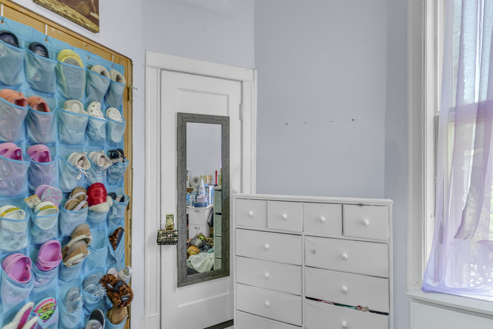 2114 S Trumbull Avenue Property Photo 28