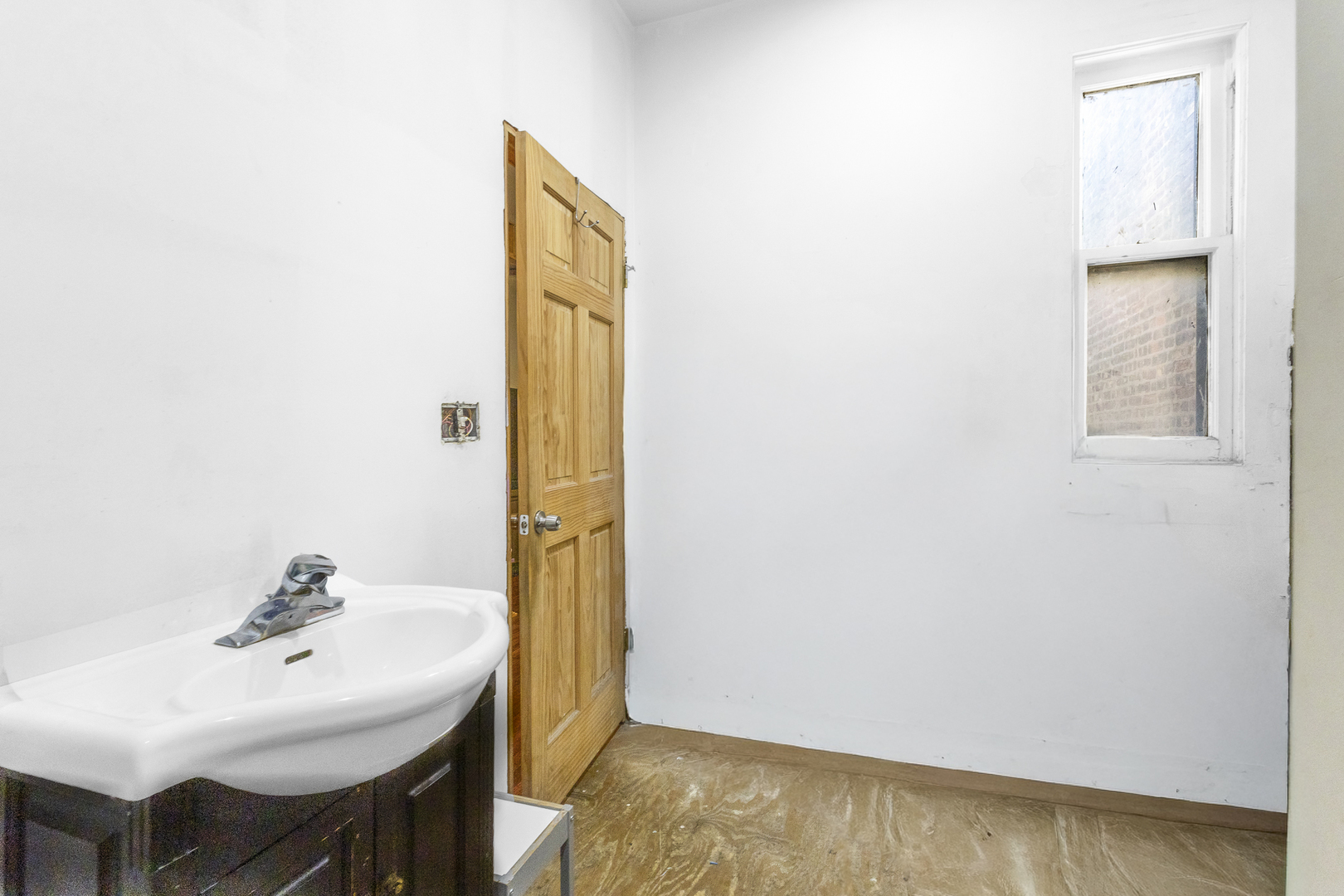 2114 S Trumbull Avenue Property Photo 30
