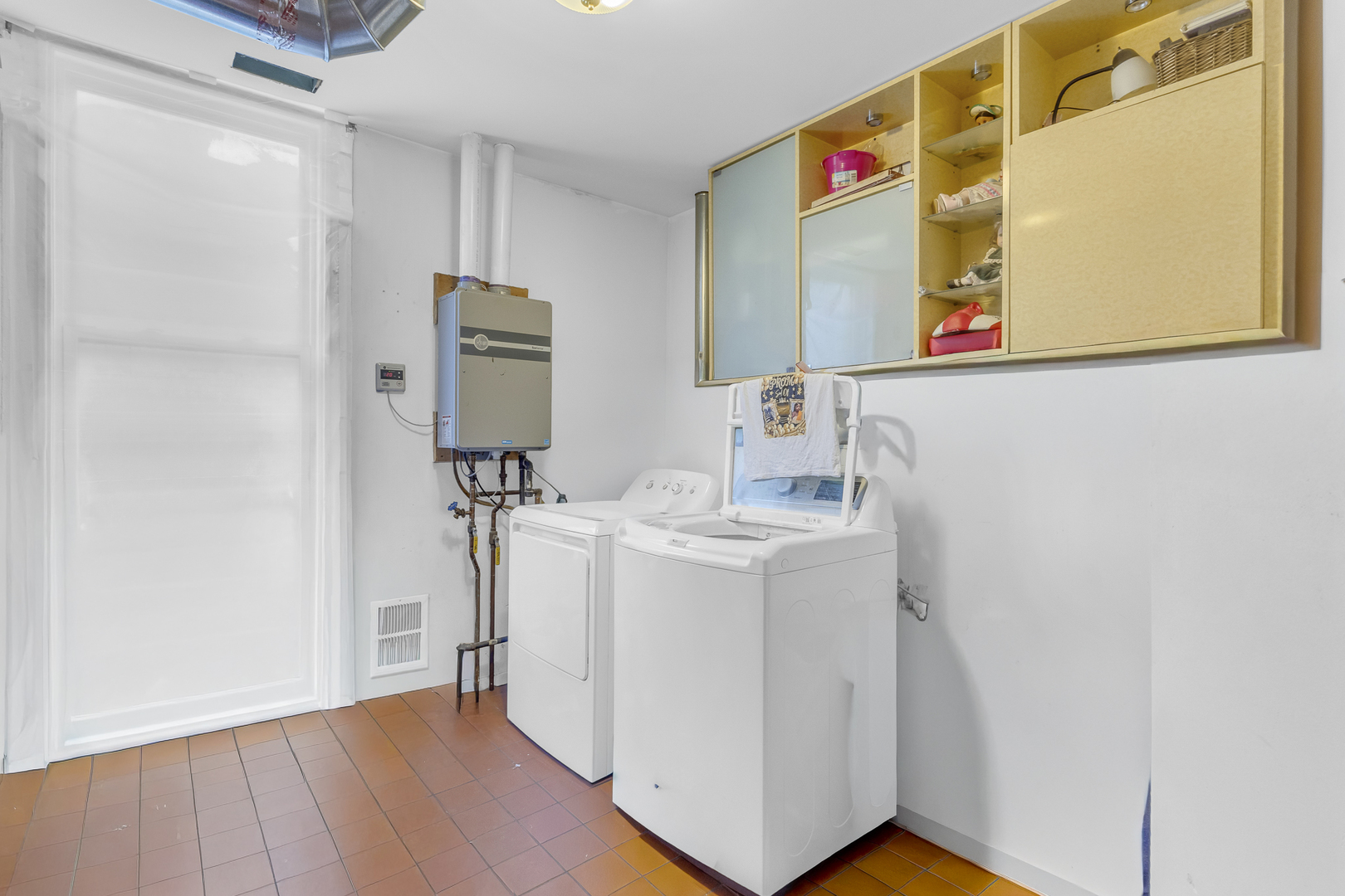 2114 S Trumbull Avenue Property Photo 34