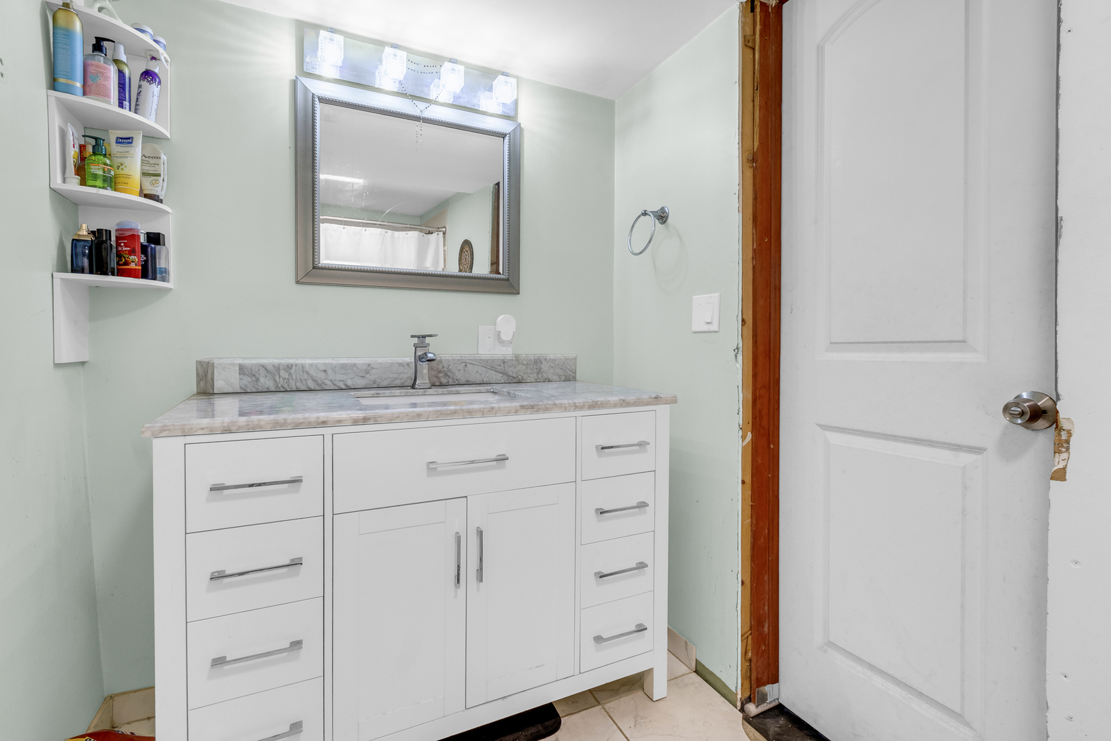 2114 S Trumbull Avenue Property Photo 42