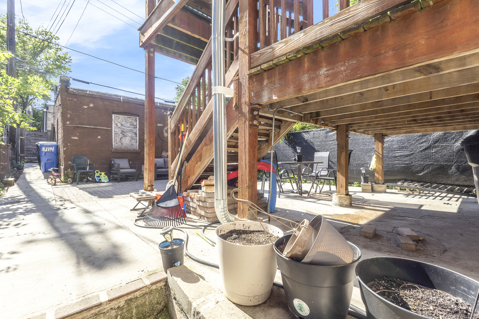 2114 S Trumbull Avenue Property Photo 54