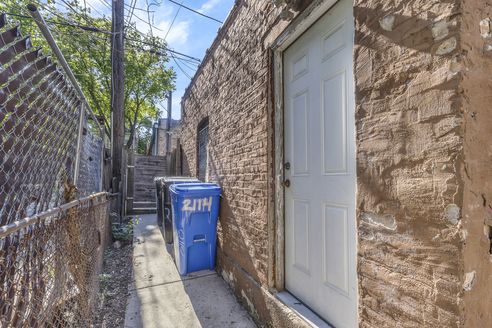 2114 S Trumbull Avenue Property Photo 59