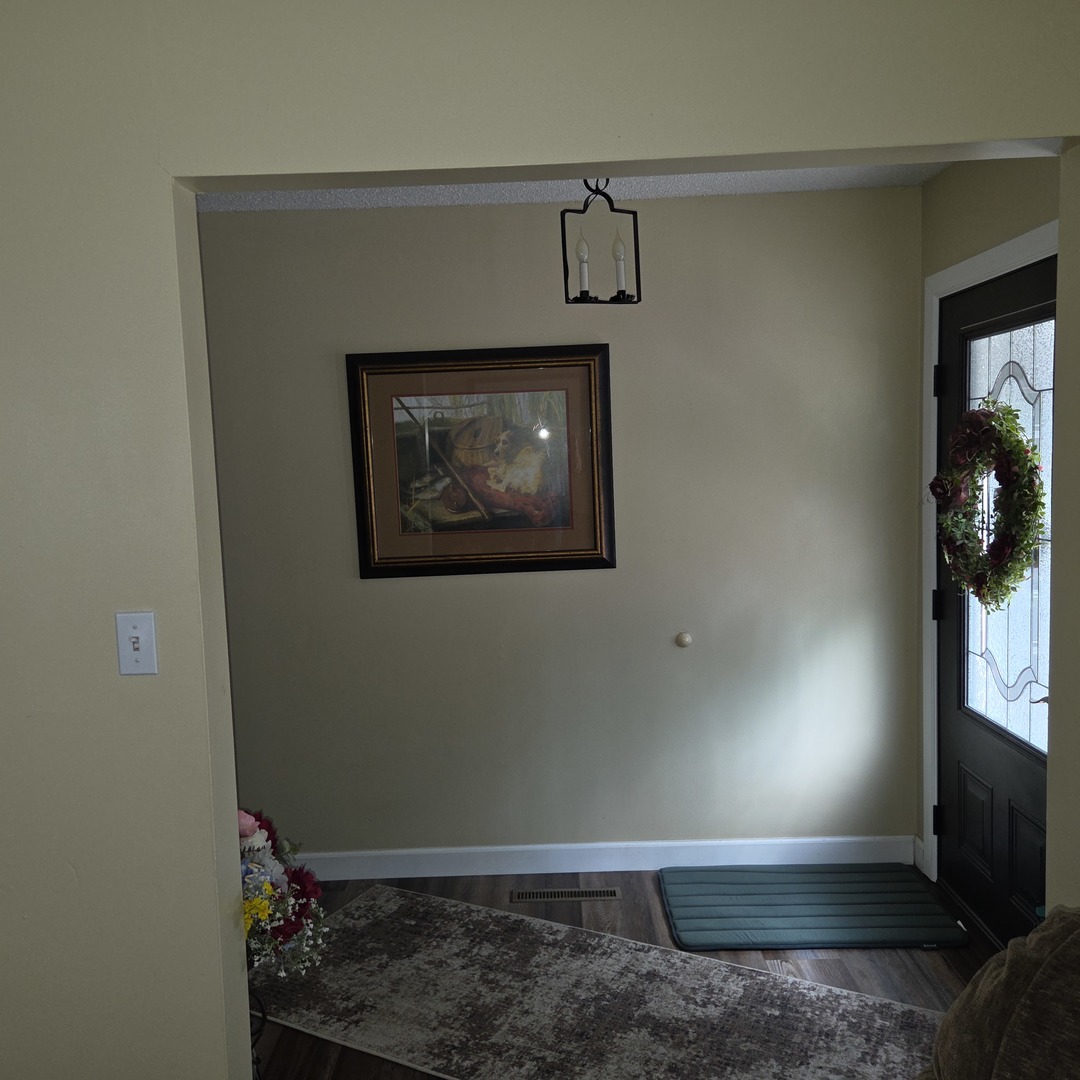907 Lickliter Street Property Photo 9