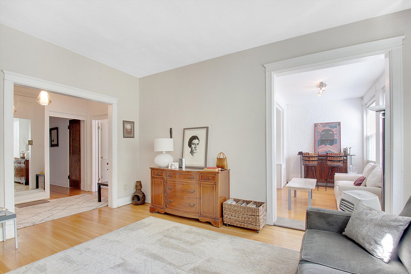 5108 S Woodlawn Avenue 2g Property Photo 4