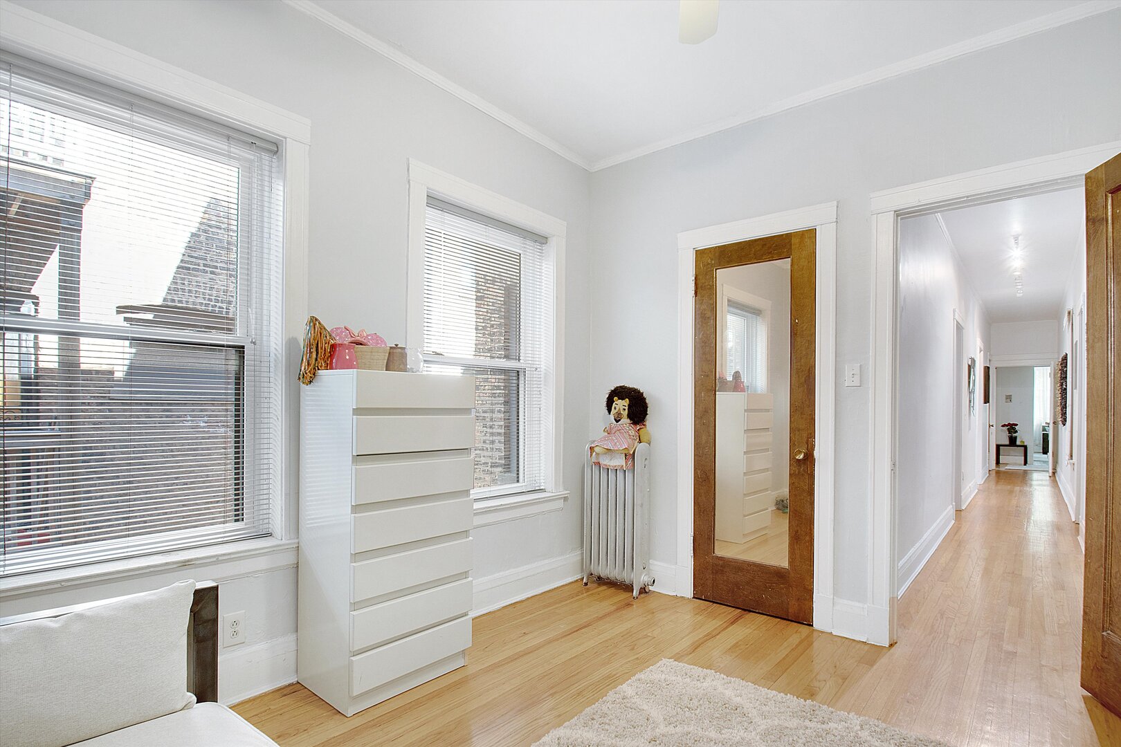 5108 S Woodlawn Avenue 2g Property Photo 8