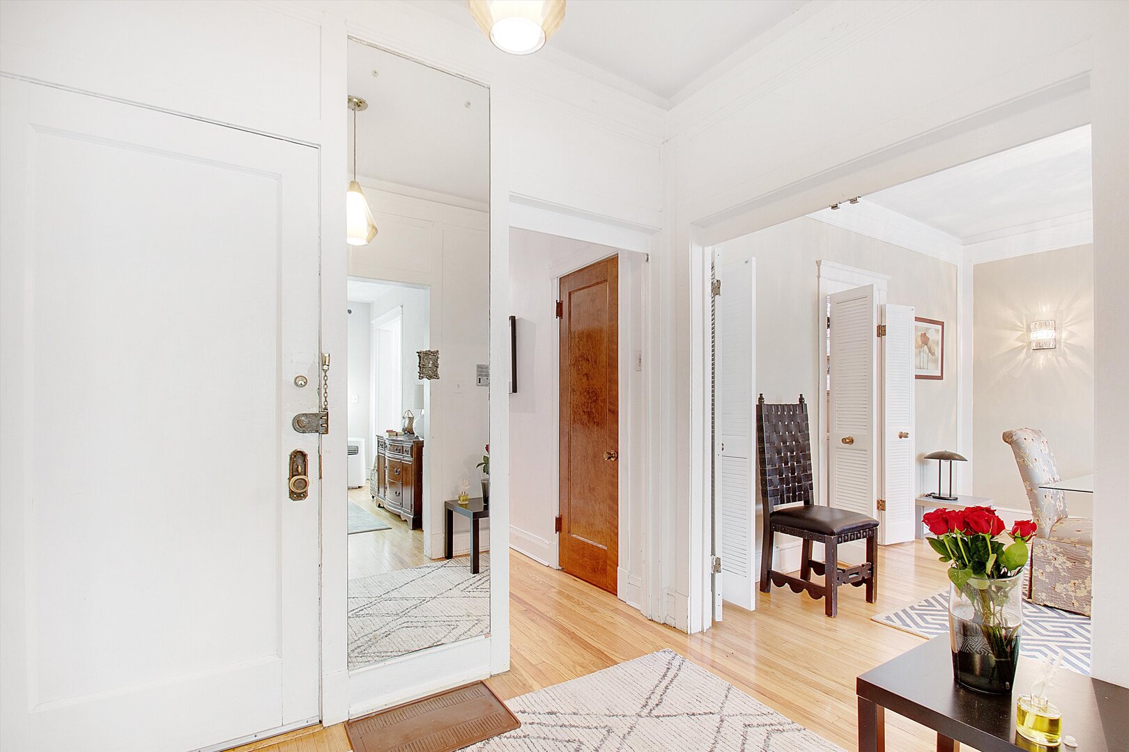 5108 S Woodlawn Avenue 2g Property Photo 15