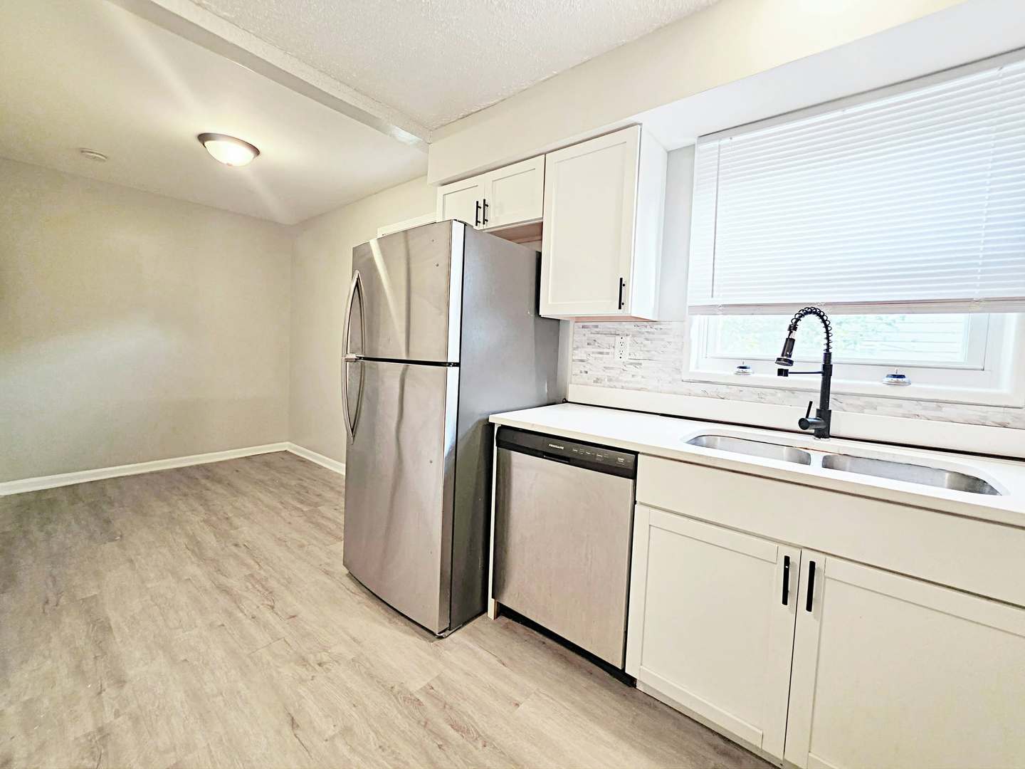 14637 Dante Avenue Property Photo 6