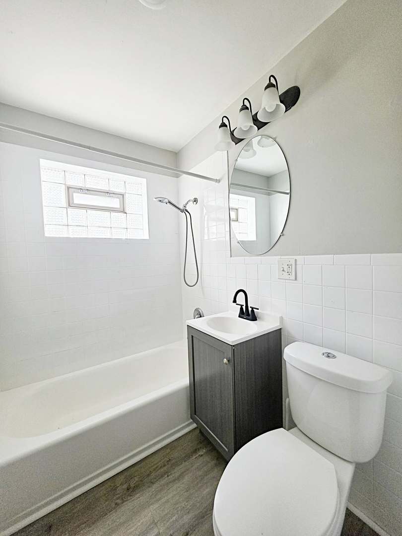 14637 Dante Avenue Property Photo 9