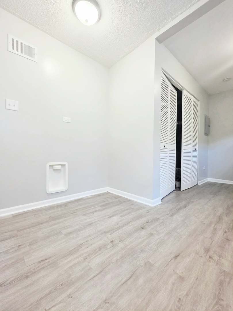 14637 Dante Avenue Property Photo 14