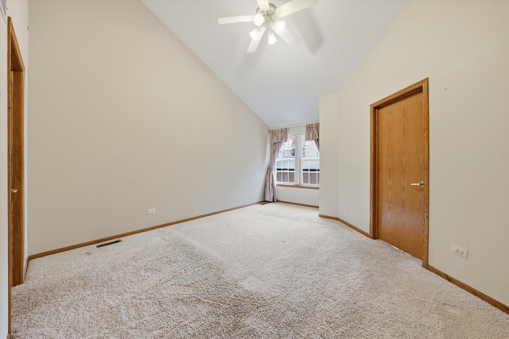 11242 Pin Oak Circle Property Photo 12