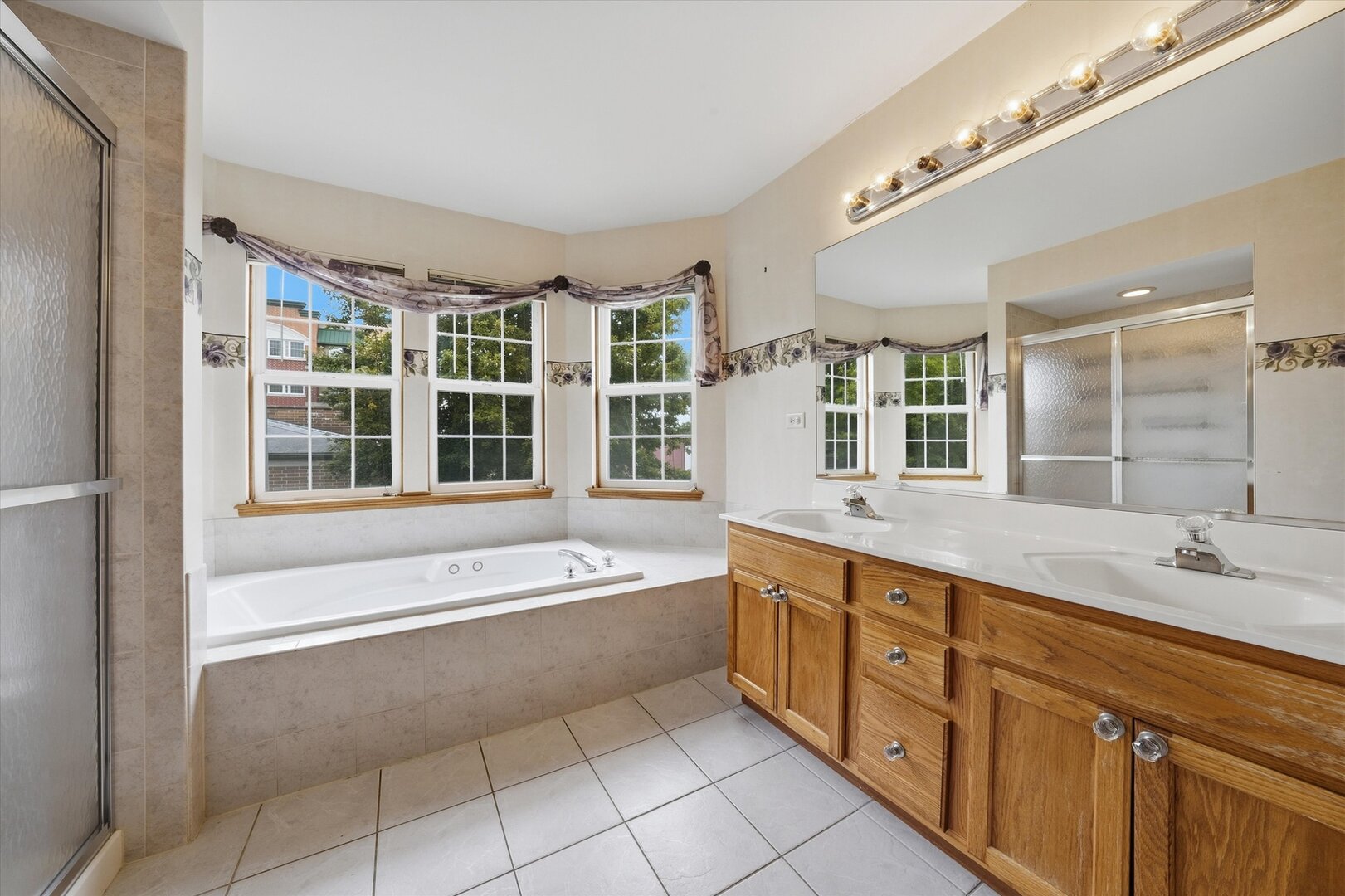 11242 Pin Oak Circle Property Photo 14