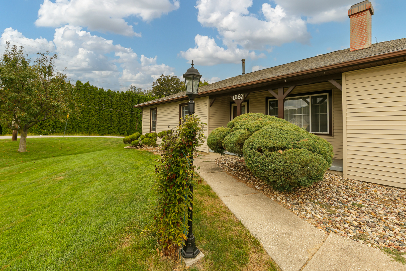 1687 35th Avenue Property Photo 5