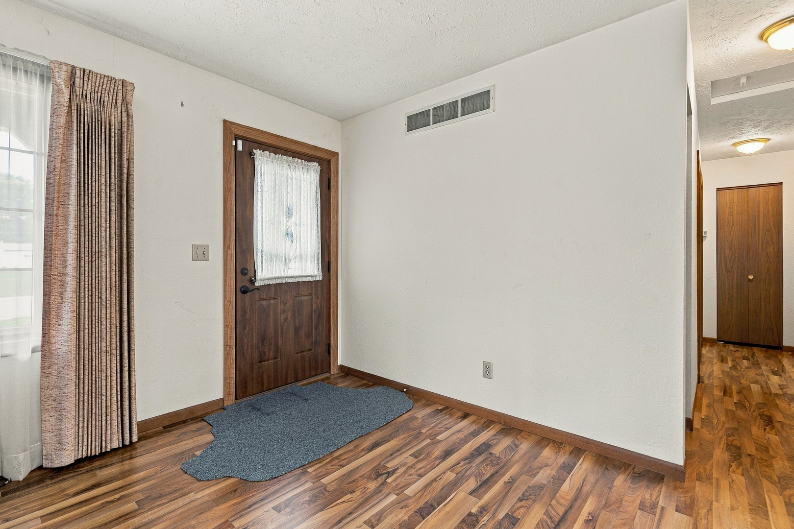 1687 35th Avenue Property Photo 6