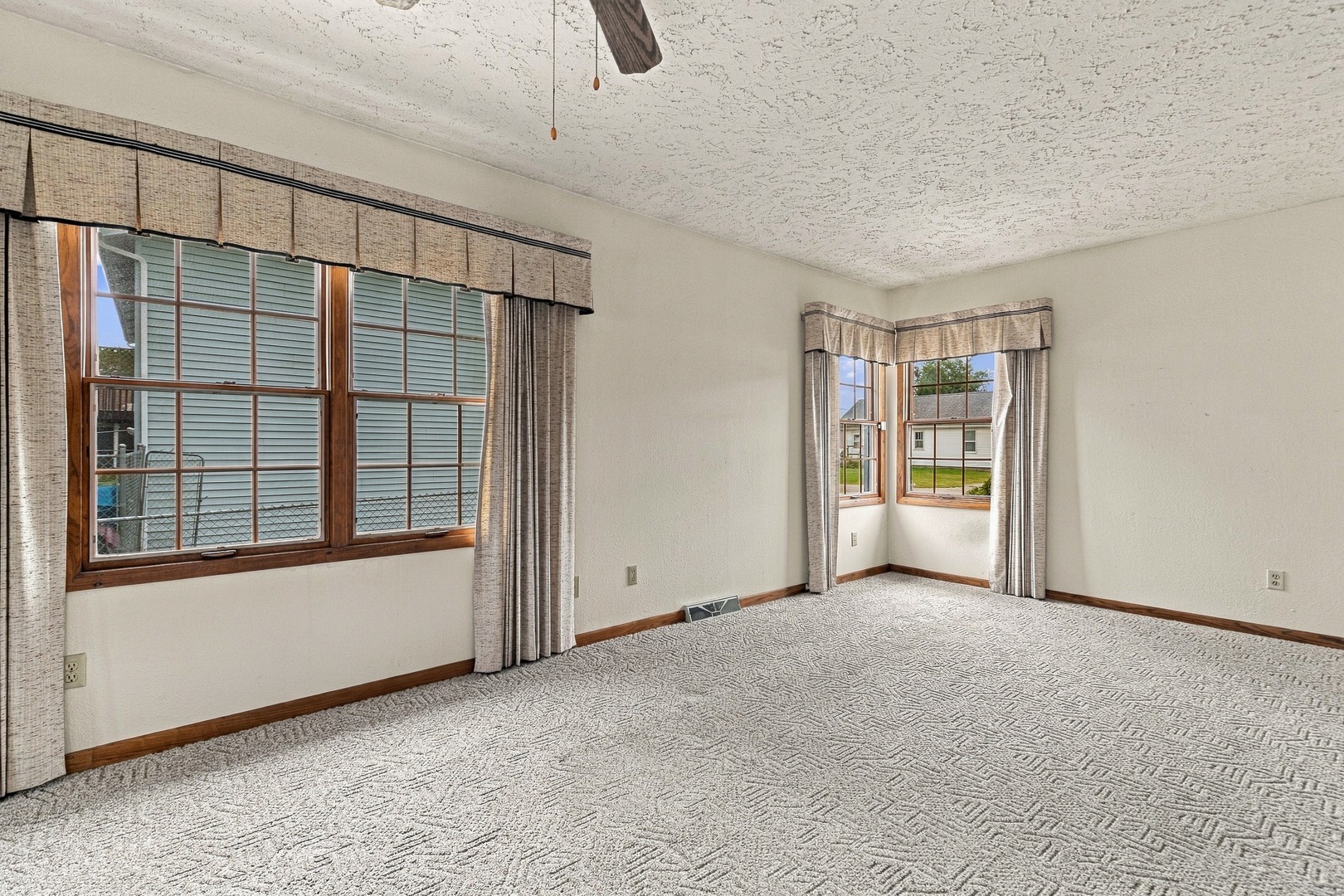 1687 35th Avenue Property Photo 11