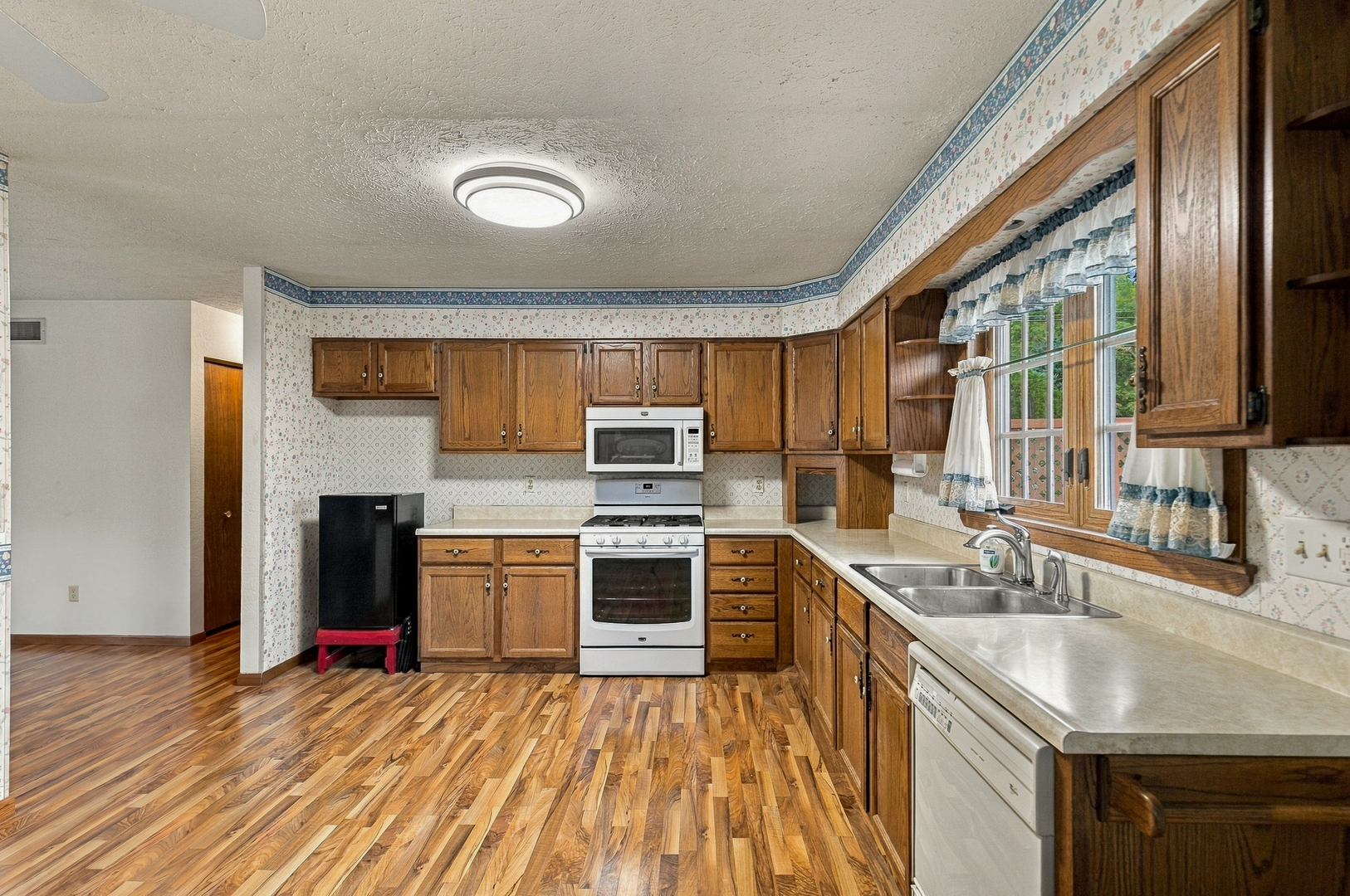 1687 35th Avenue Property Photo 15
