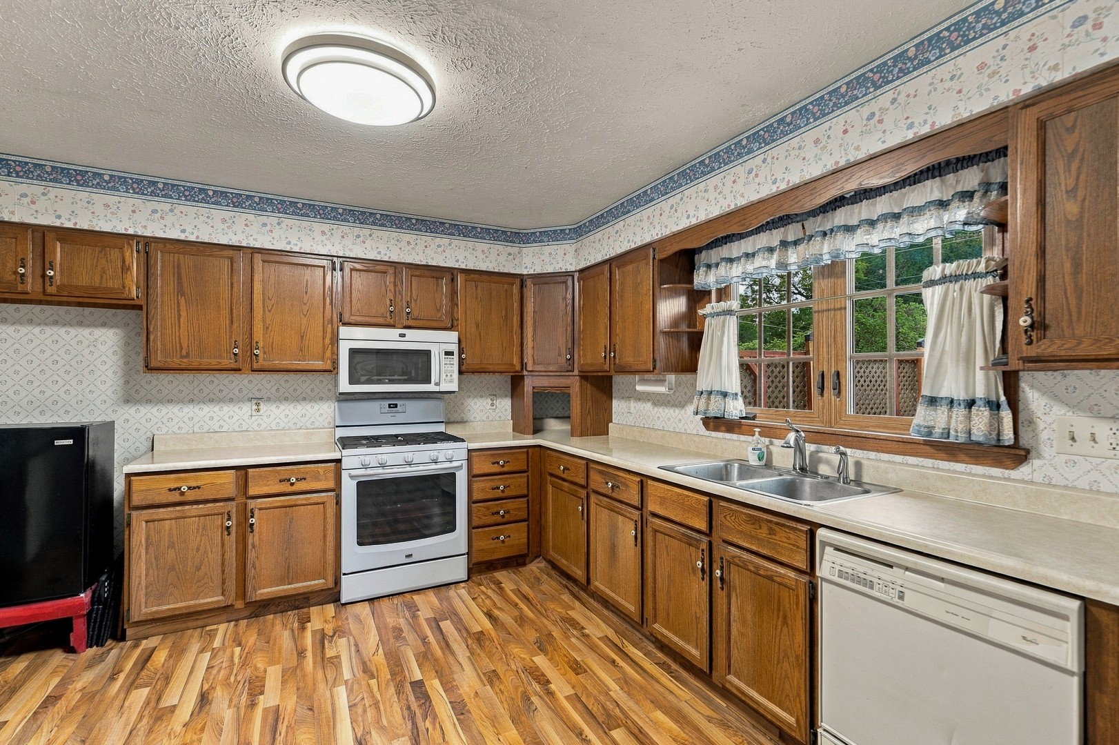 1687 35th Avenue Property Photo 16