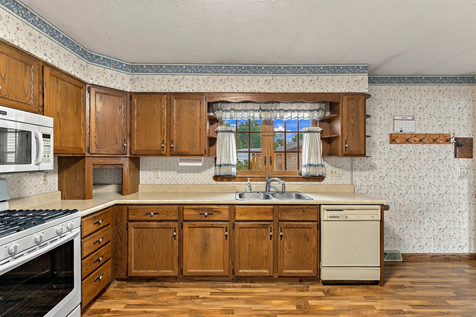 1687 35th Avenue Property Photo 17