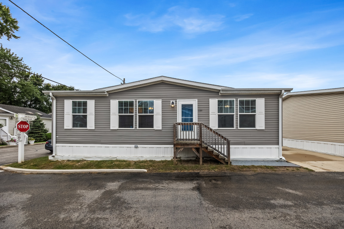 935 9th Street Property Photo 1