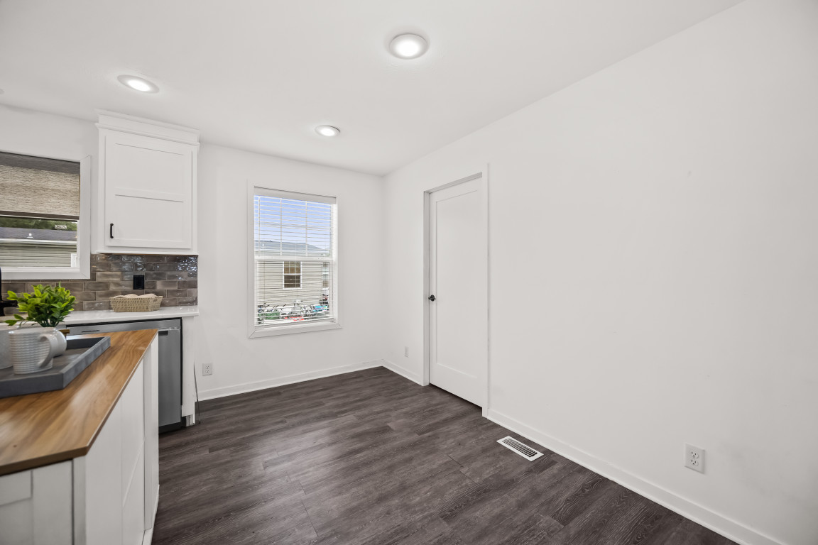 935 9th Street Property Photo 6