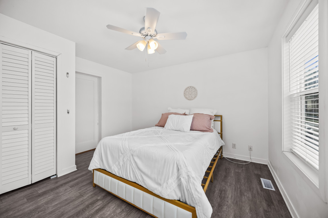 935 9th Street Property Photo 11