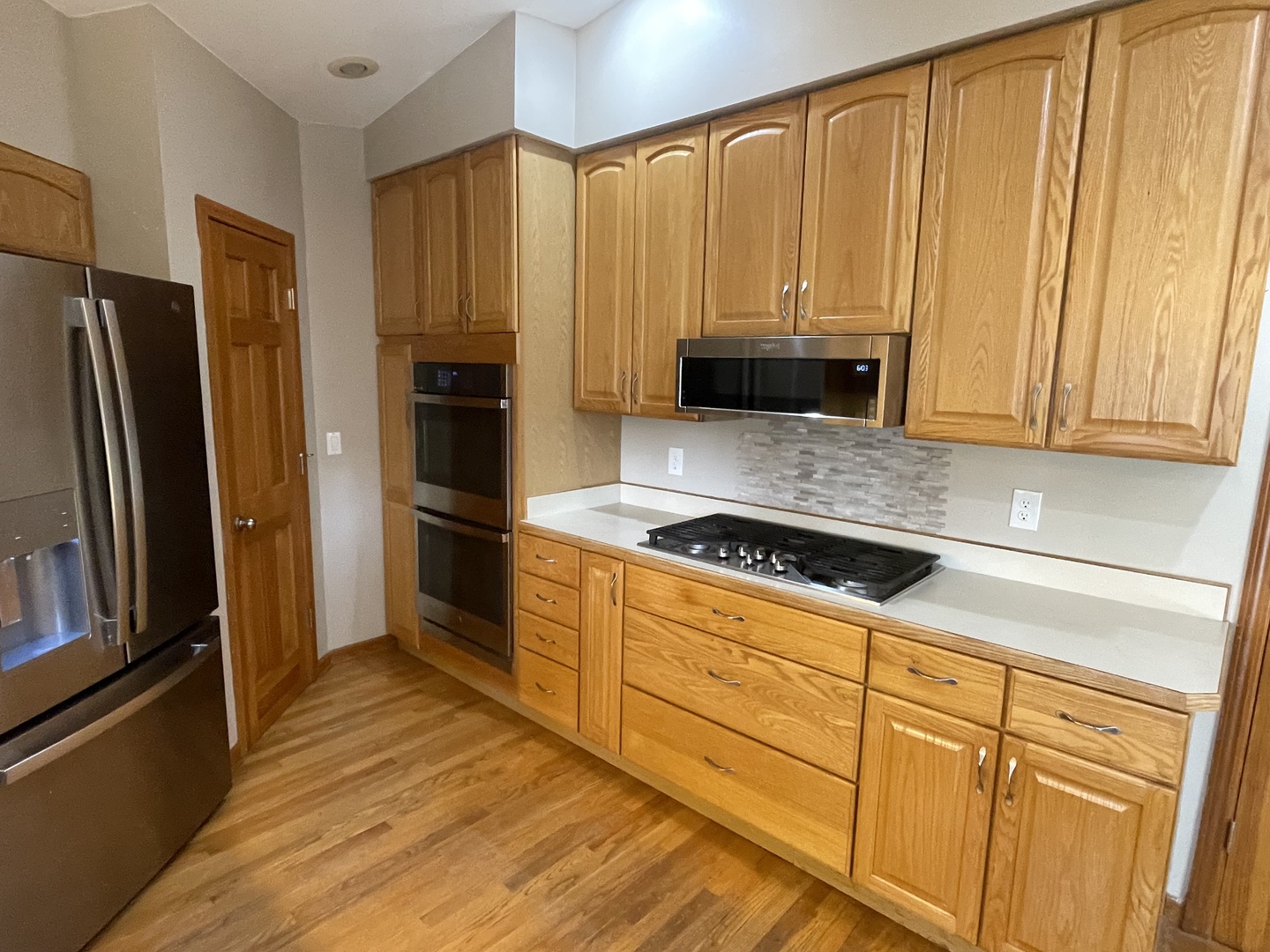 464 S Madison Street Property Photo 6