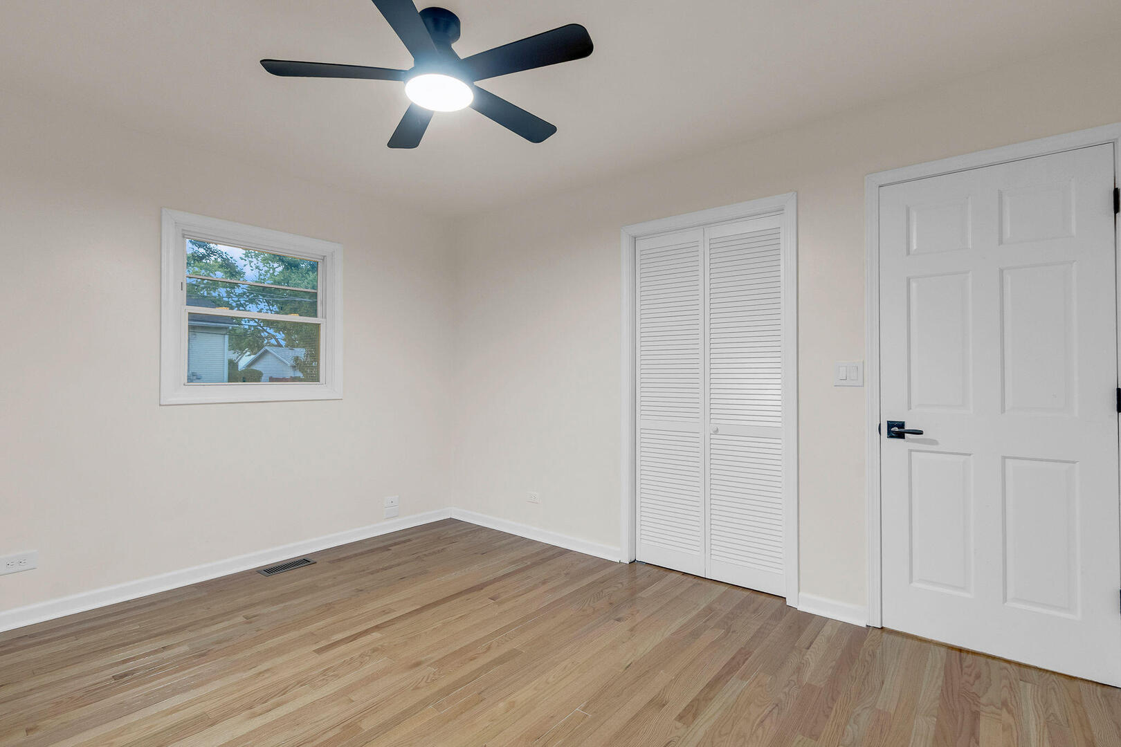 706 N Armitage Avenue Property Photo 13