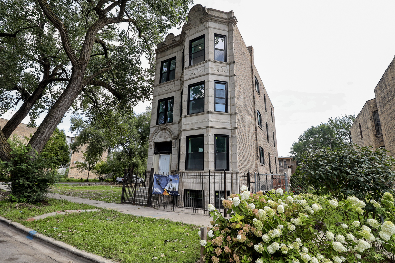 1505 S Spaulding Avenue Property Photo 2