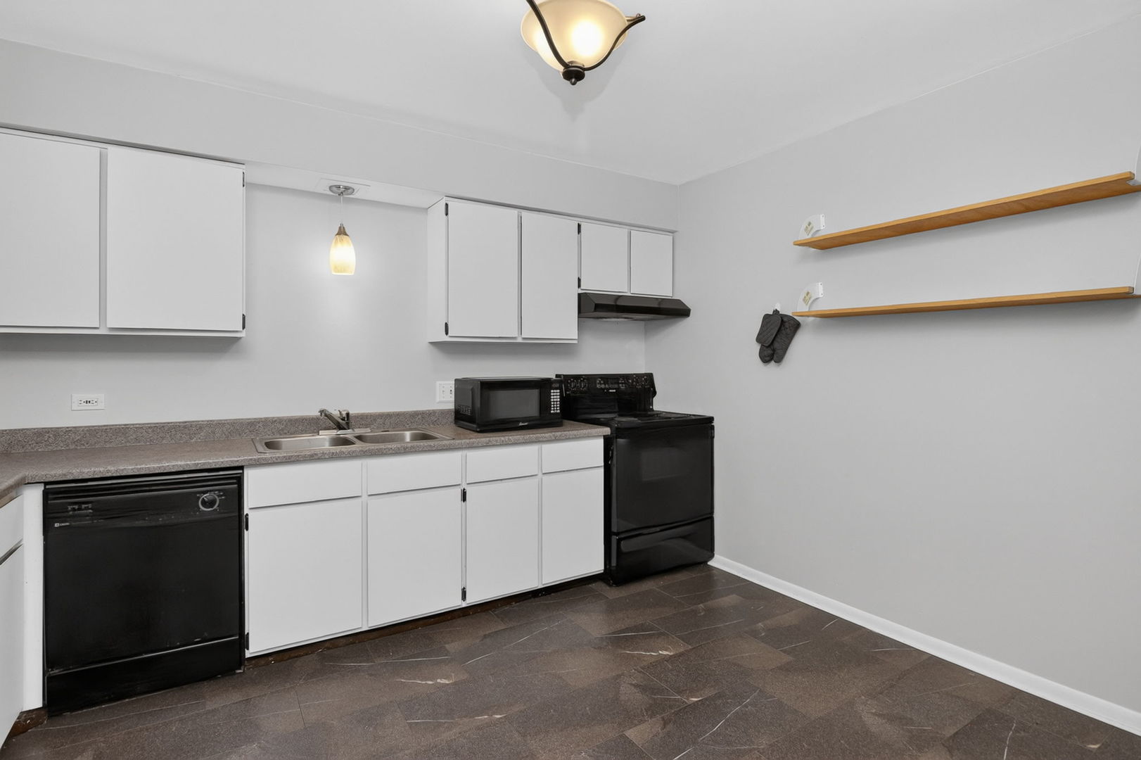 2411 Ogden Avenue 11 Property Photo 6