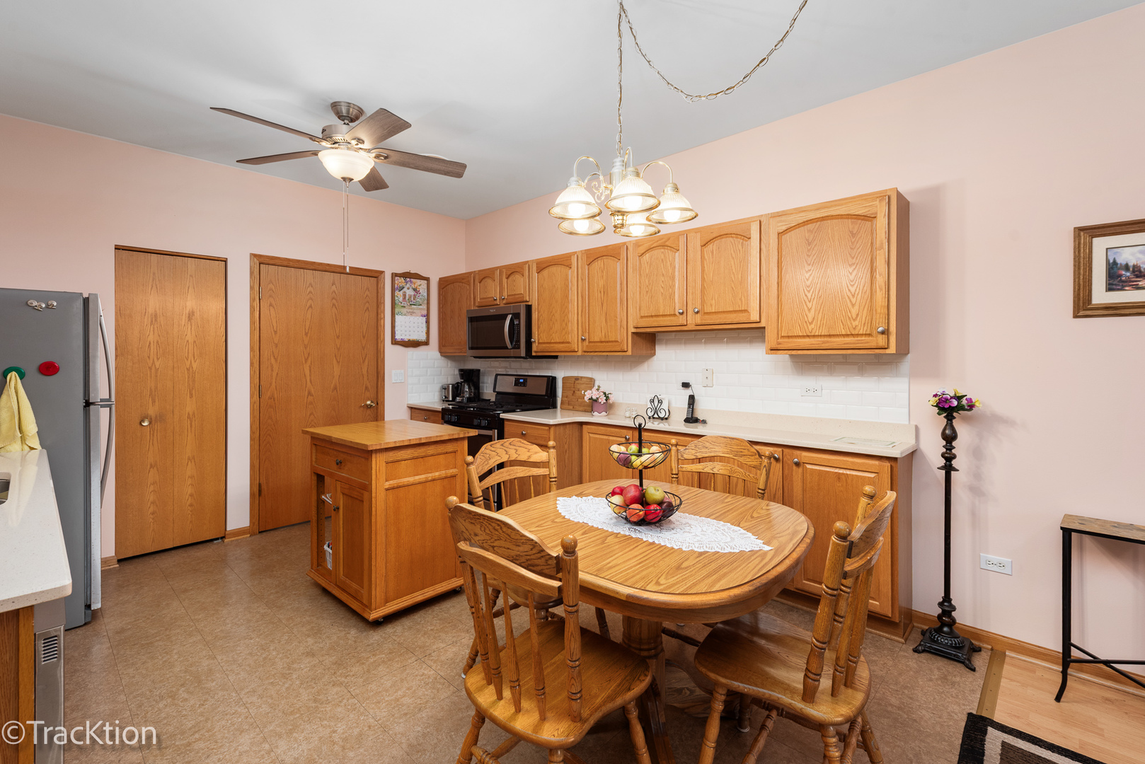 16220 Tomahawk Lake Court Property Photo 5