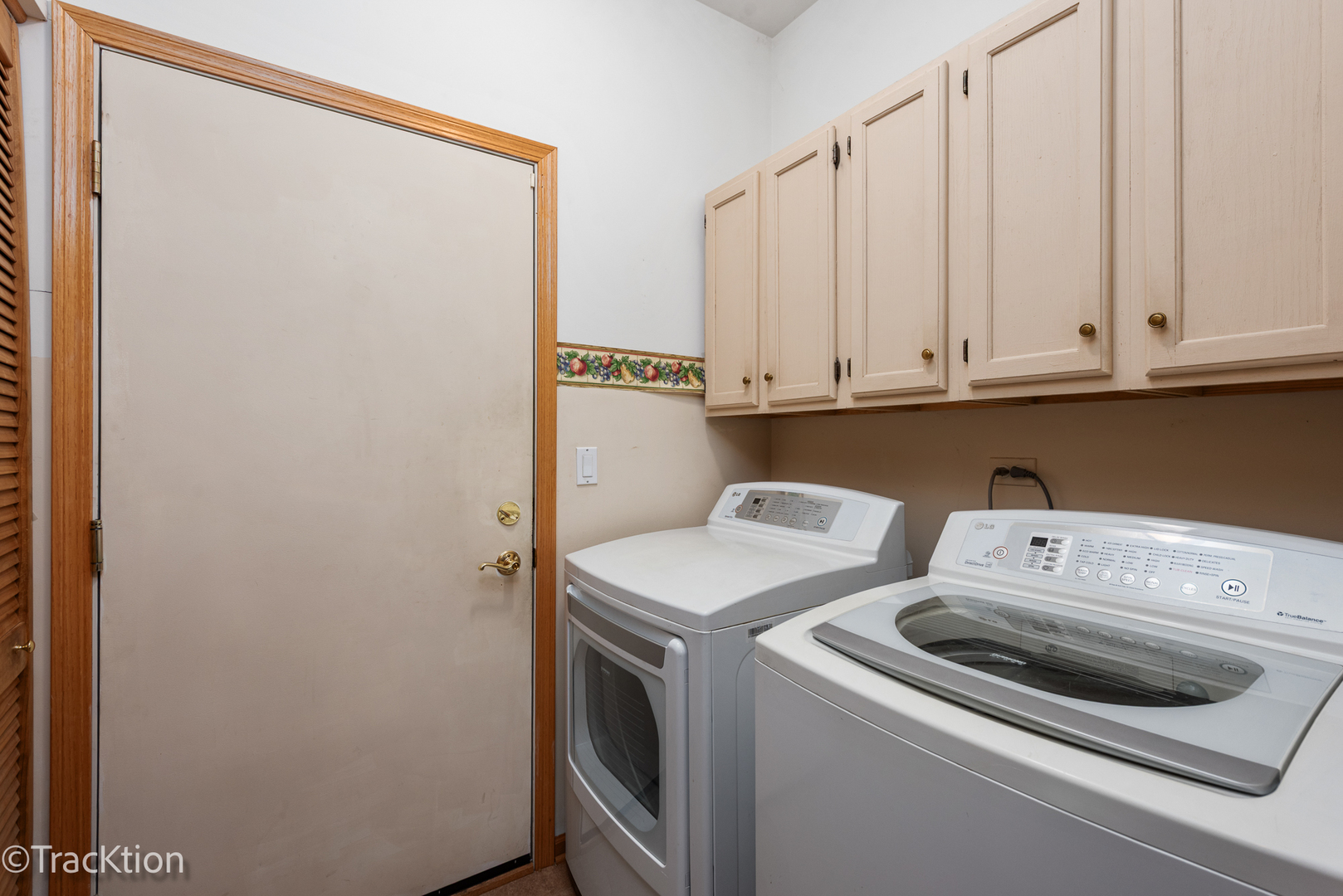 16220 Tomahawk Lake Court Property Photo 15