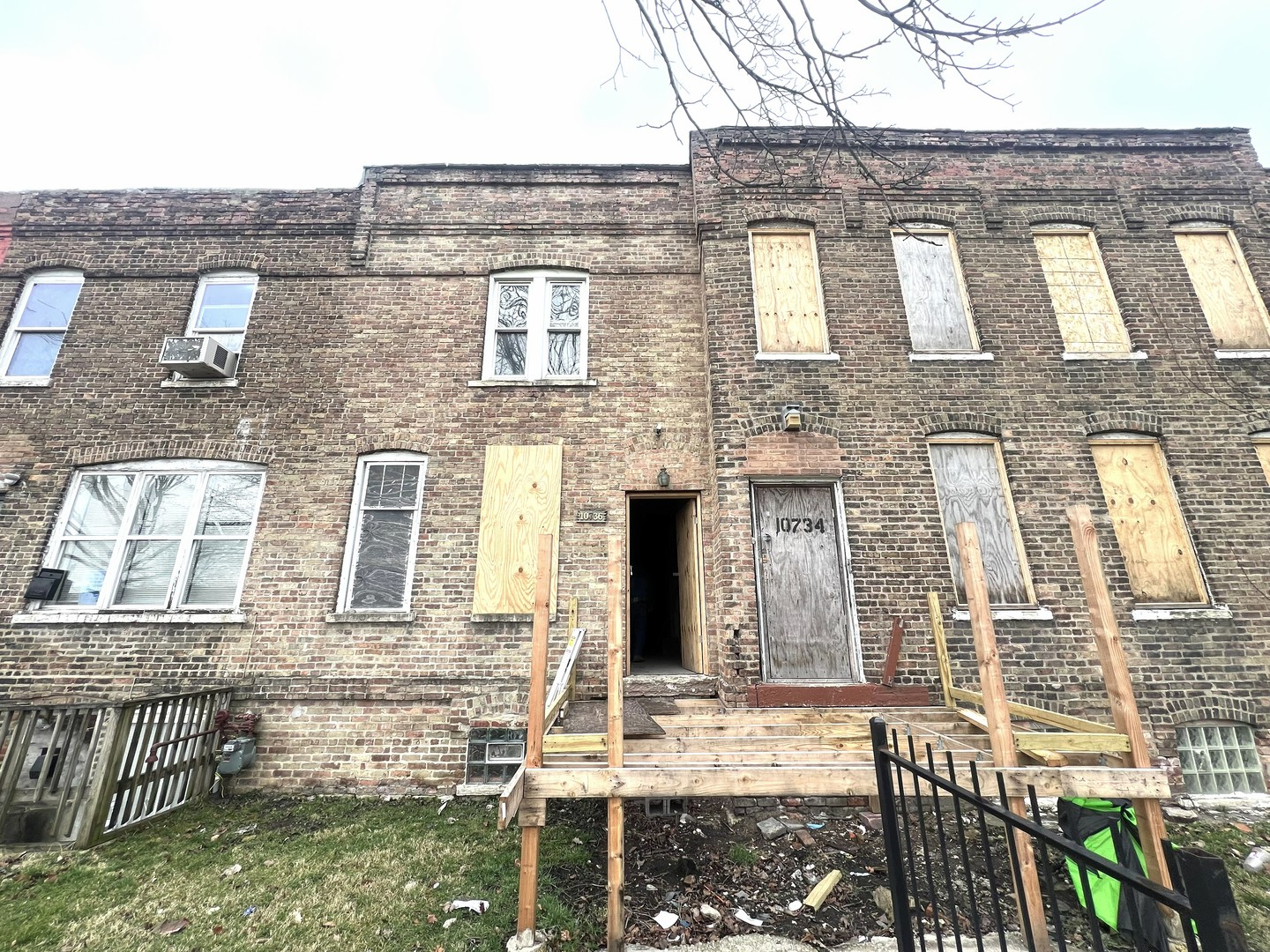 10736 S Langley Avenue Property Photo 1