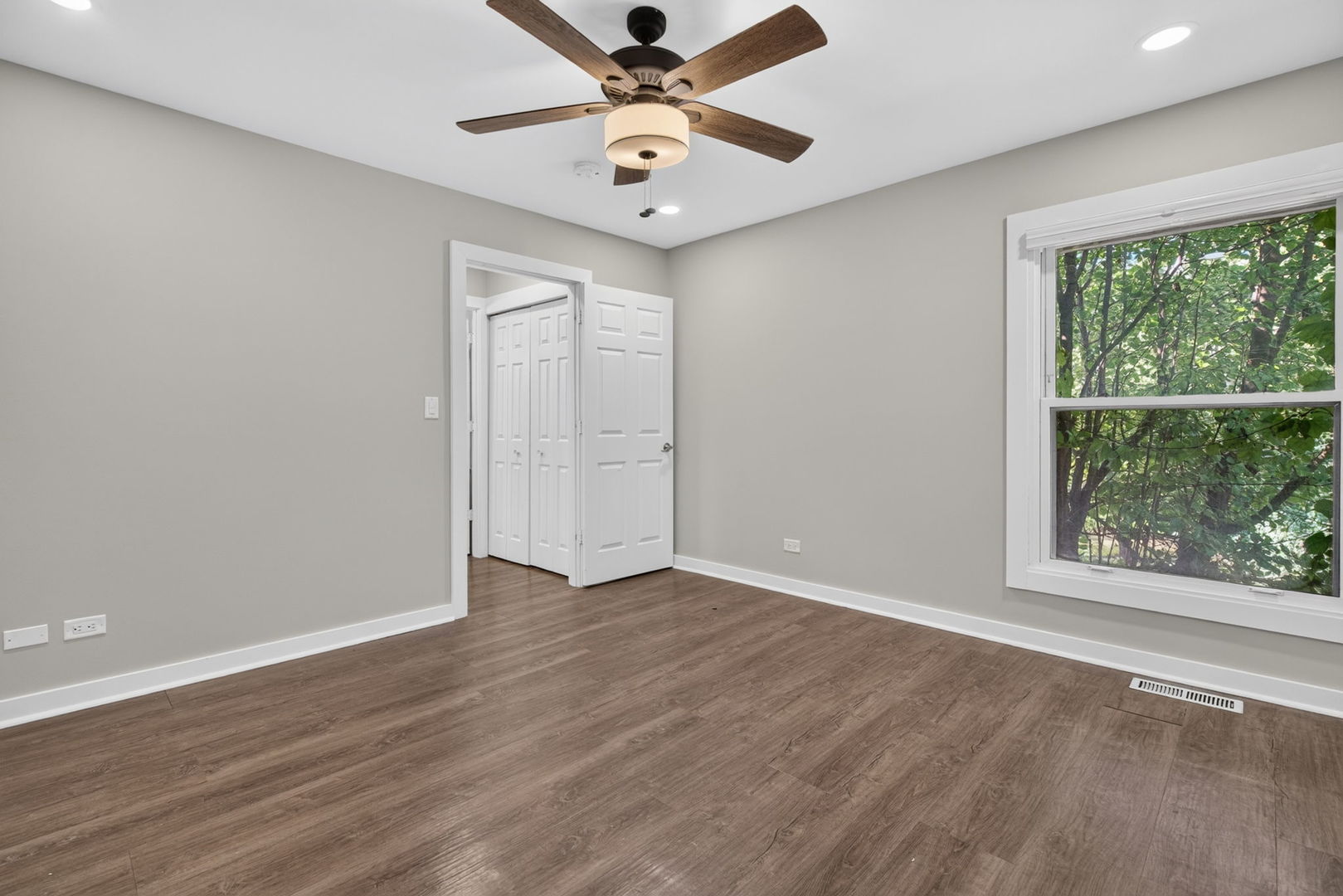 5518 E Lake Drive 90-c Property Photo 13