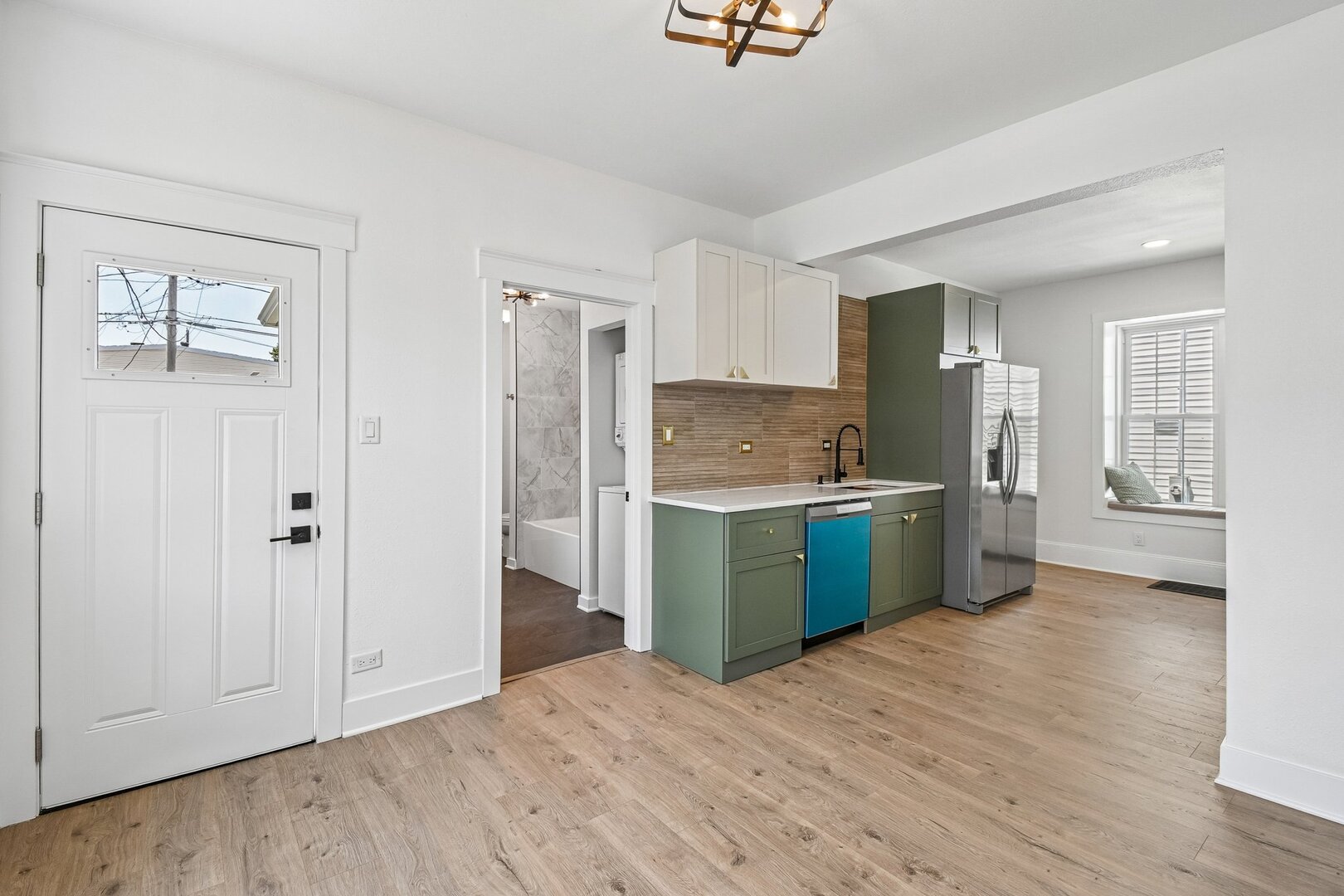 411 Leach Avenue Property Photo 8