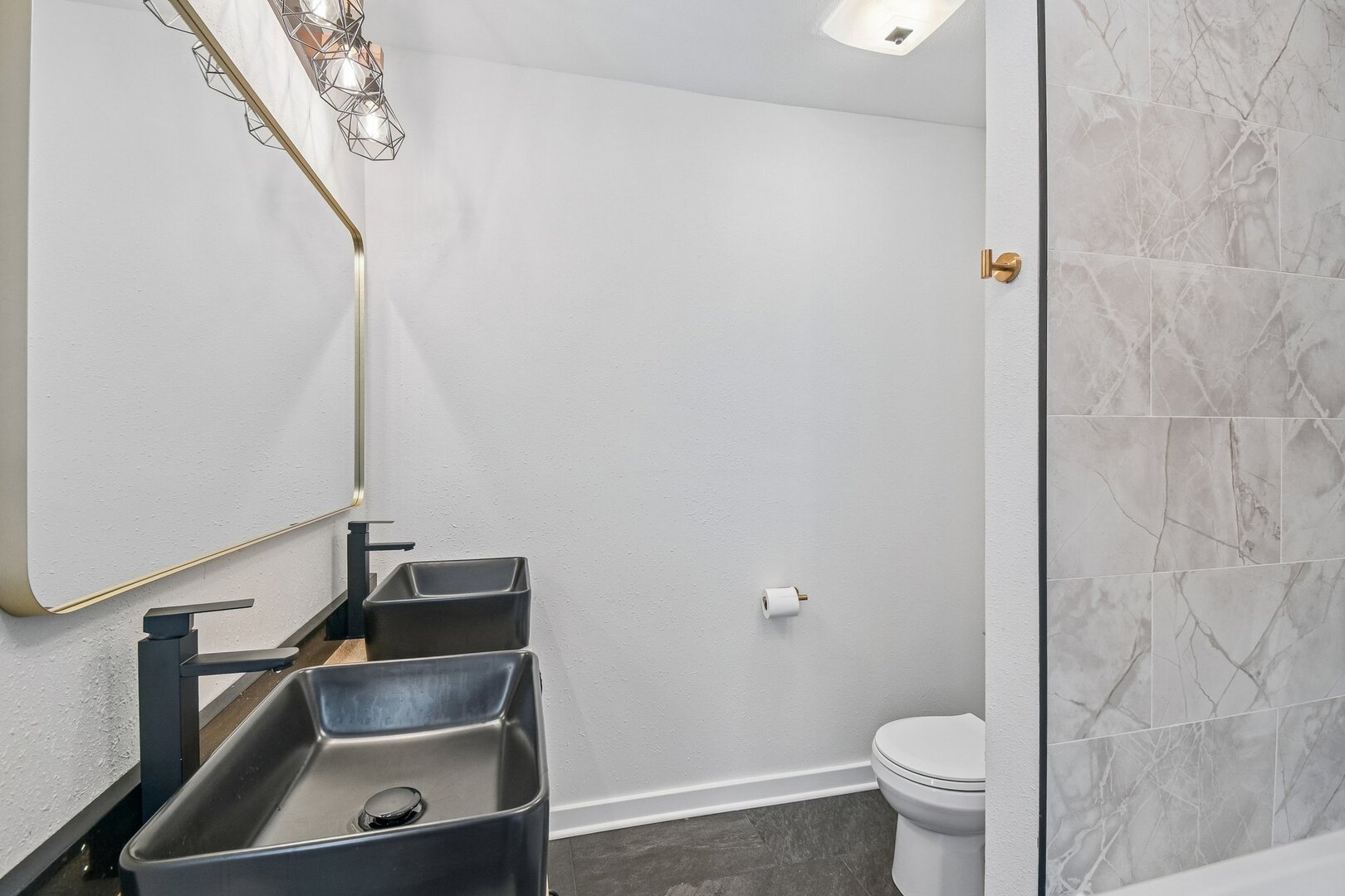 411 Leach Avenue Property Photo 16