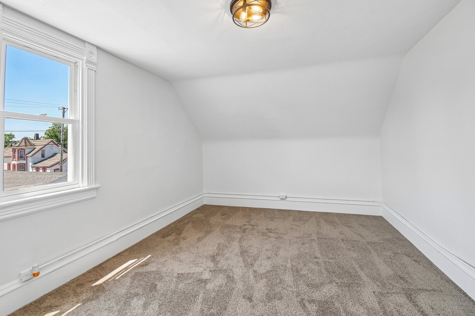 411 Leach Avenue Property Photo 18
