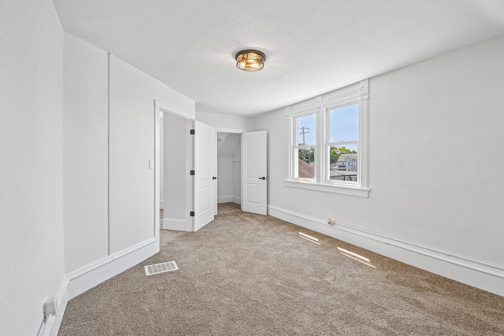 411 Leach Avenue Property Photo 19
