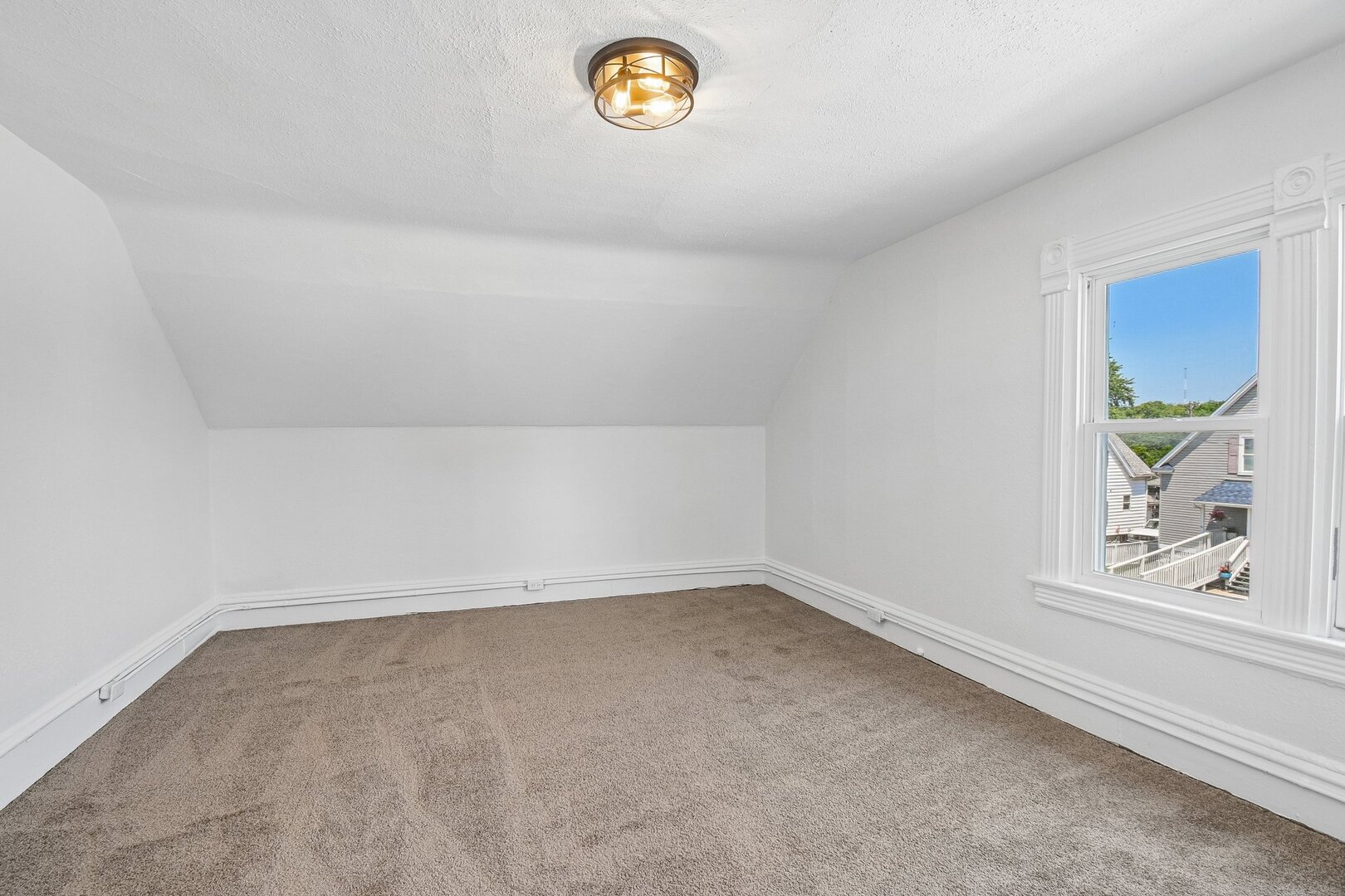 411 Leach Avenue Property Photo 20