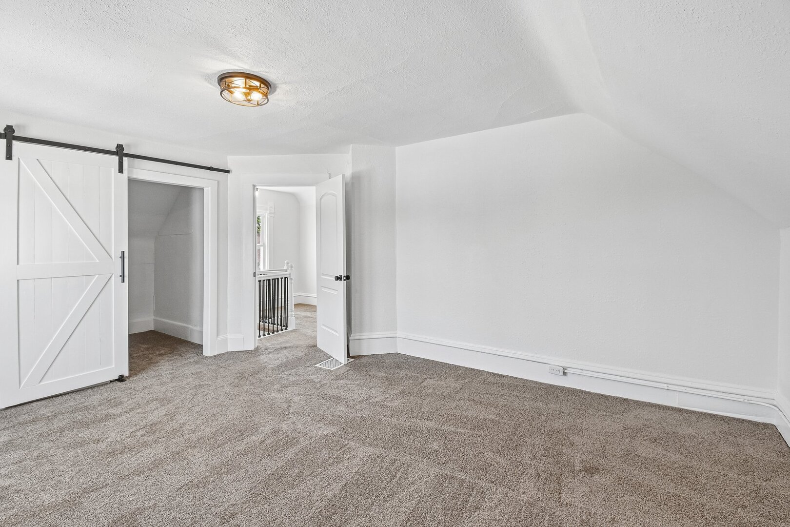 411 Leach Avenue Property Photo 21
