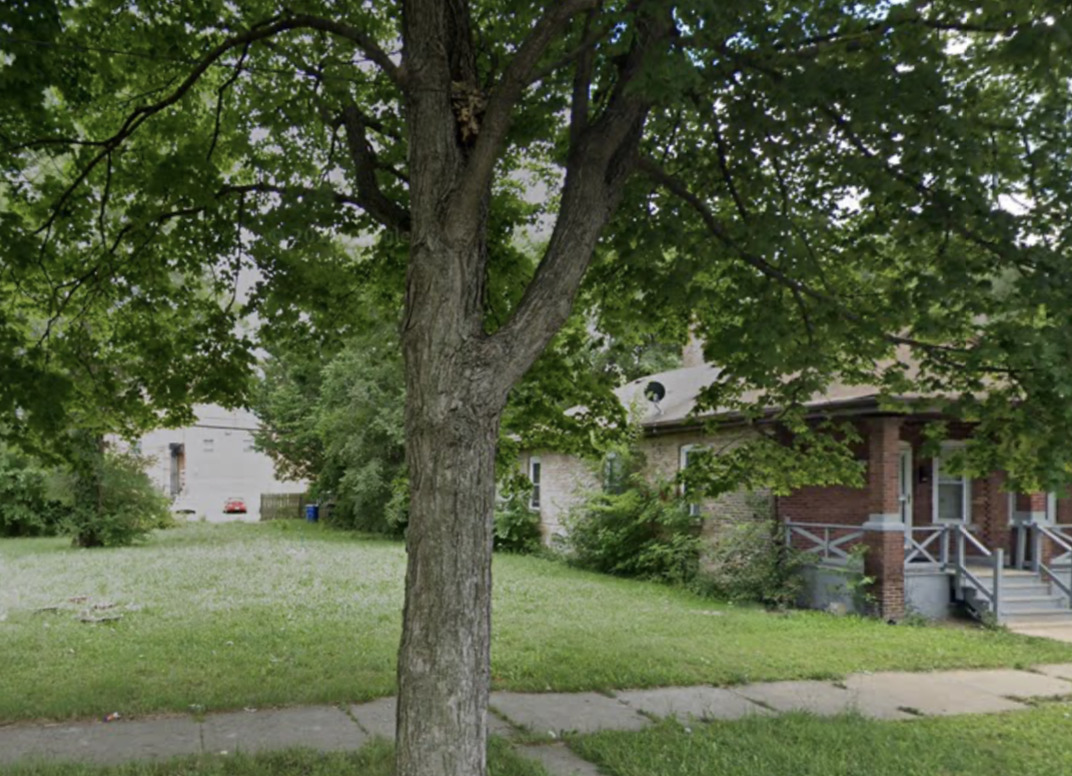 11805 S Peoria Street Property Photo 4