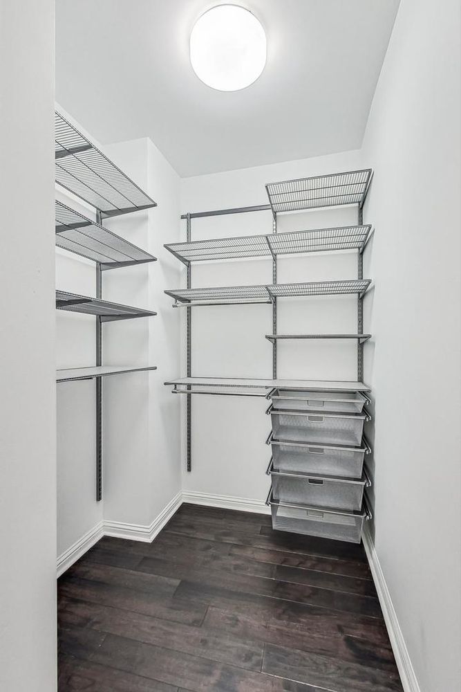 25 E Superior Street 1703 Property Photo 11
